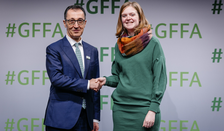  Die wallonische Landwirtschaftsministerin Anne-Catherine Dalcq mit dem deutschen Bundesminister für Ernährung und Landwirtschaft Cem Özdemir©Photothek